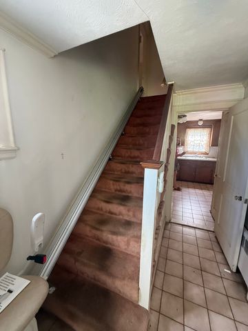6 Reservoir Park, Needham, MA 02494