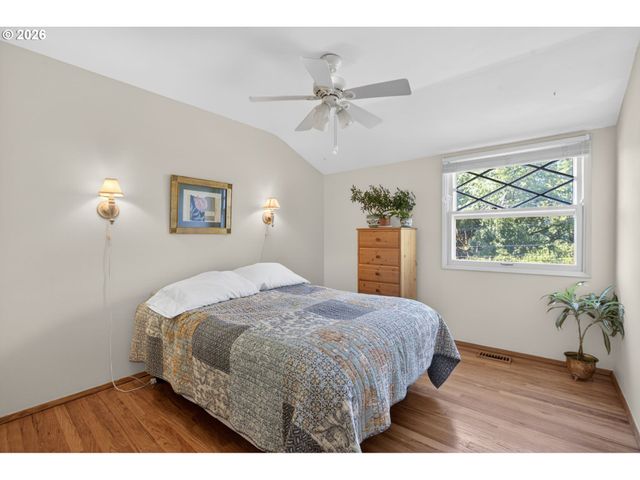 2680 GREENTREE Rd, Lake Oswego, OR 97034