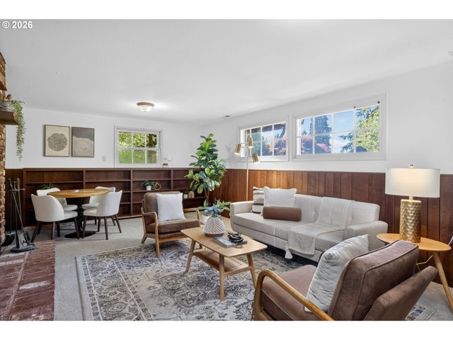2680 GREENTREE Rd, Lake Oswego, OR 97034