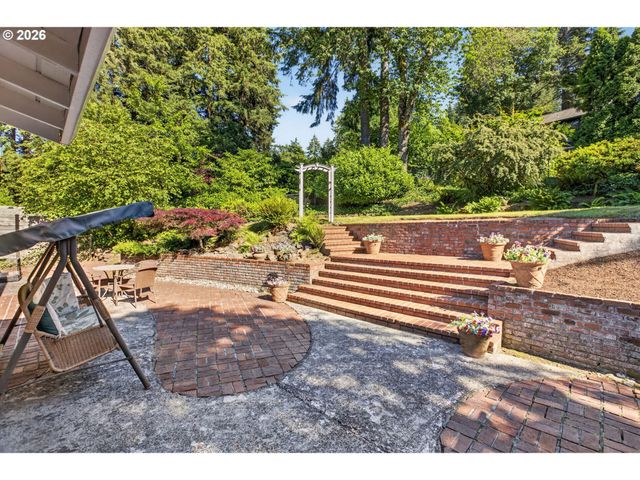 2680 GREENTREE Rd, Lake Oswego, OR 97034