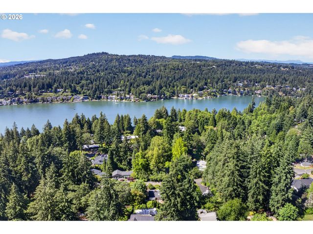 2680 GREENTREE Rd, Lake Oswego, OR 97034