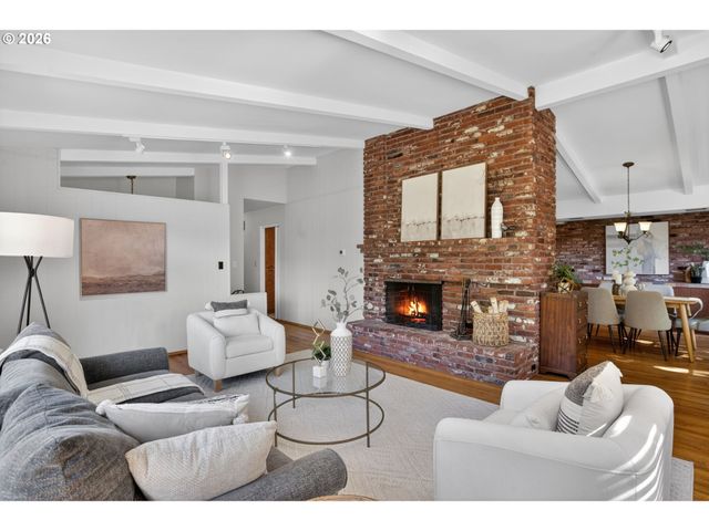 2680 GREENTREE Rd, Lake Oswego, OR 97034