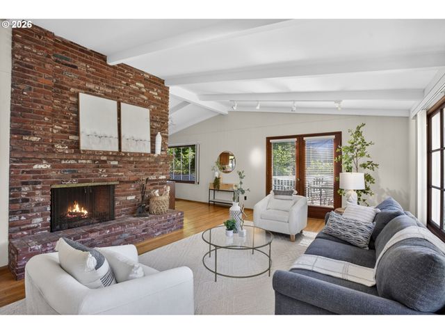 2680 GREENTREE Rd, Lake Oswego, OR 97034