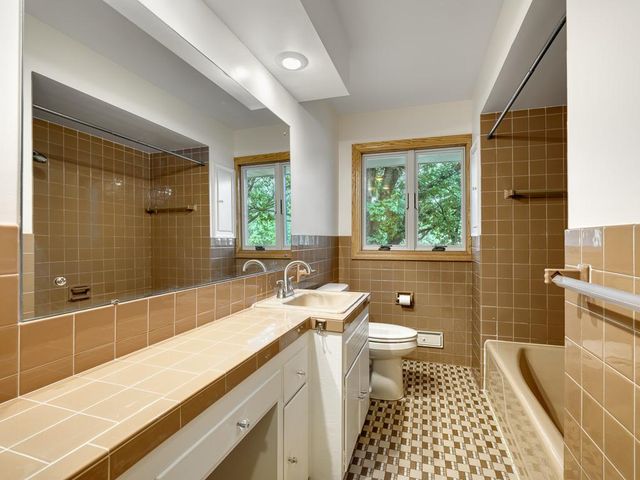2507 Burnham Road, Minneapolis, MN 55416