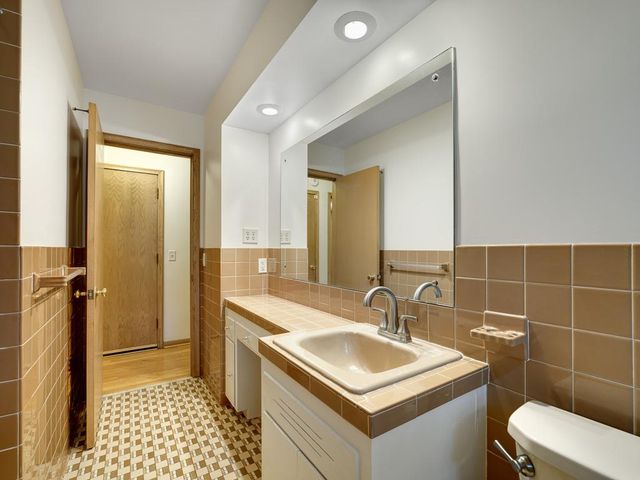 2507 Burnham Road, Minneapolis, MN 55416