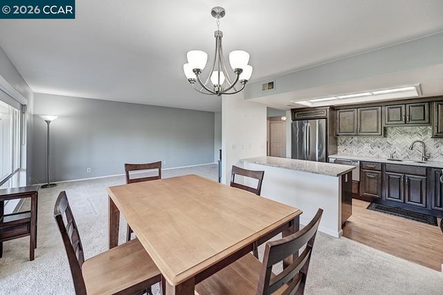 3136 Ptarmigan Dr 5, Walnut Creek, CA 94595