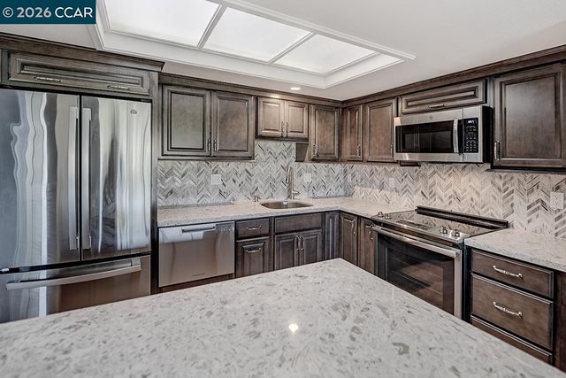 3136 Ptarmigan Dr 5, Walnut Creek, CA 94595