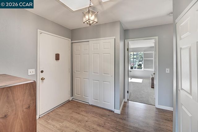 3136 Ptarmigan Dr 5, Walnut Creek, CA 94595