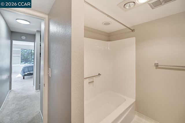 3136 Ptarmigan Dr 5, Walnut Creek, CA 94595