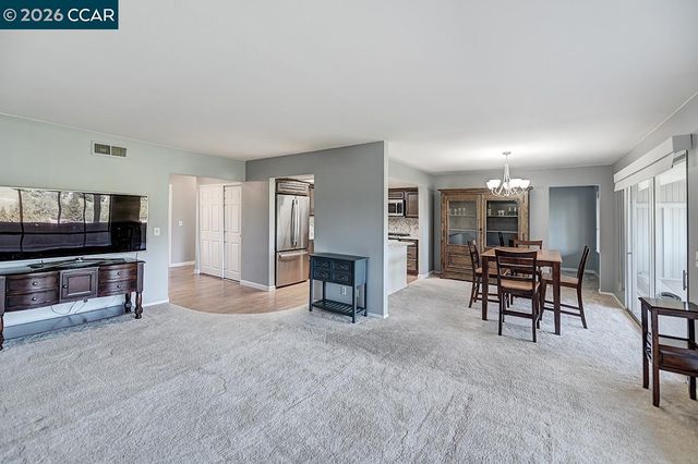 3136 Ptarmigan Dr 5, Walnut Creek, CA 94595