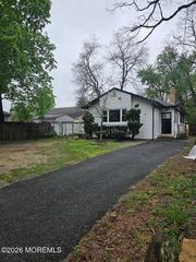 3 Freewood Street, Howell, NJ 07731