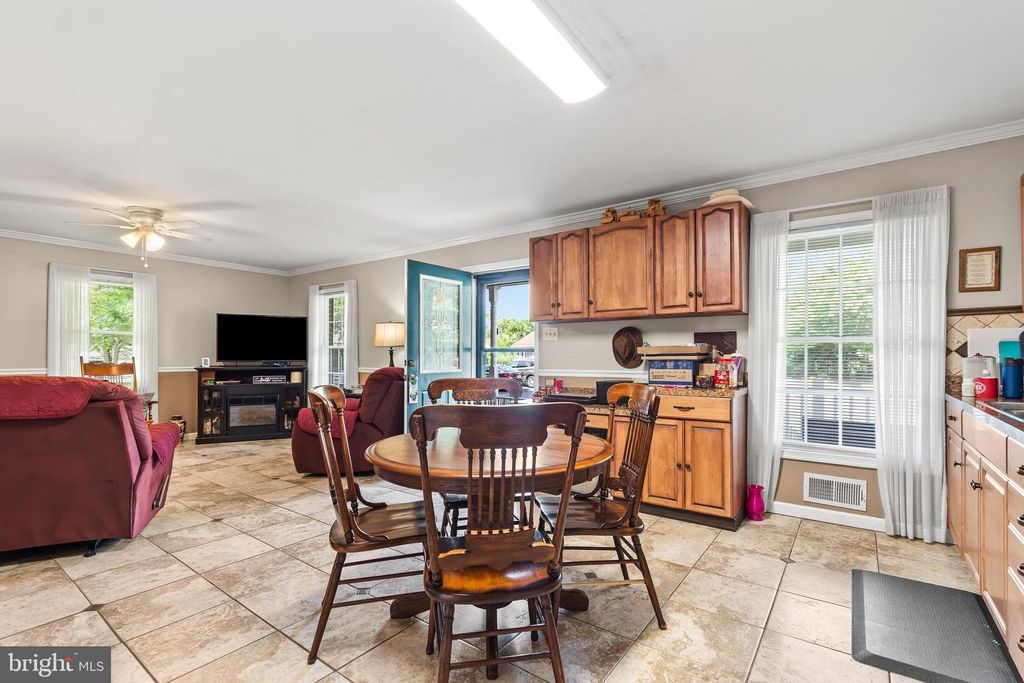 Image 16 of property listing at 14433 HICKSVILLE RD, Clear Spring, MD 21722