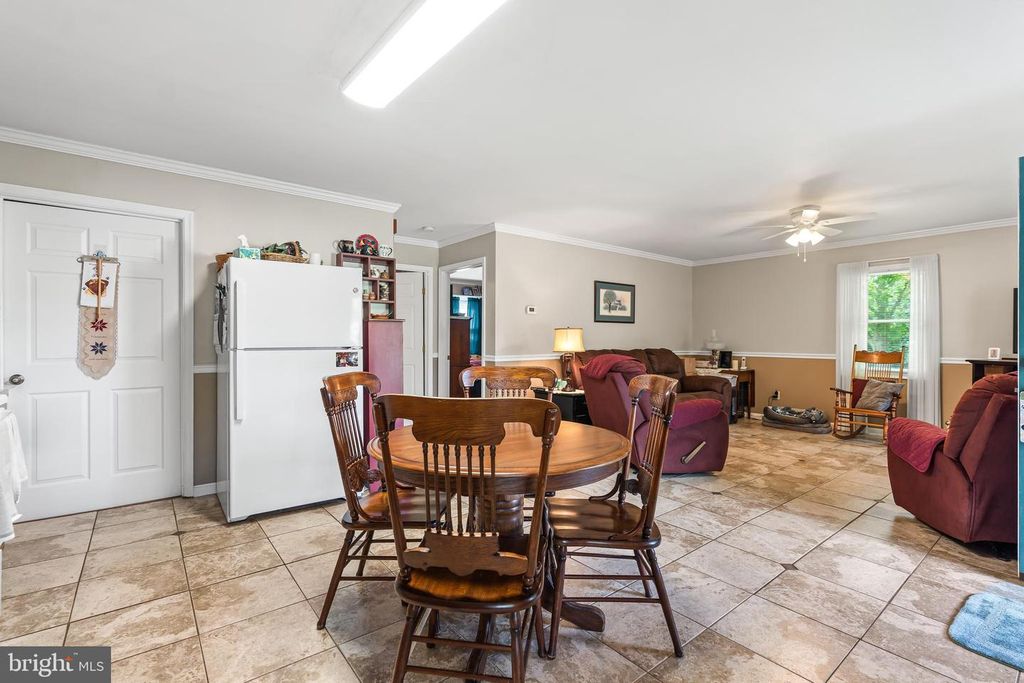 Image 17 of property listing at 14433 HICKSVILLE RD, Clear Spring, MD 21722
