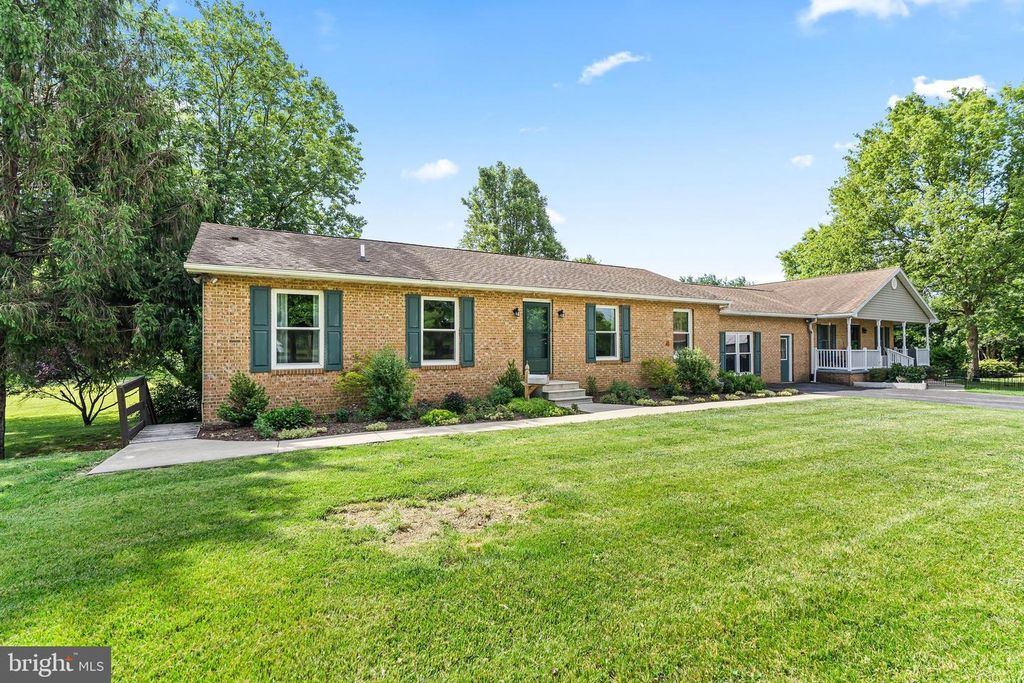 Image 2 of property listing at 14433 HICKSVILLE RD, Clear Spring, MD 21722