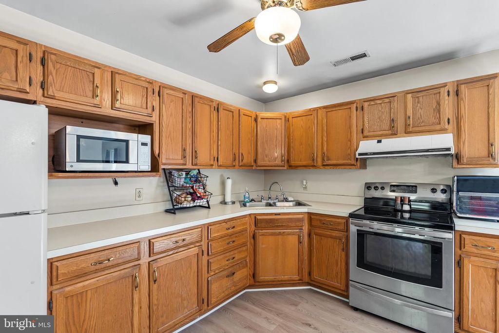 Image 30 of property listing at 14433 HICKSVILLE RD, Clear Spring, MD 21722
