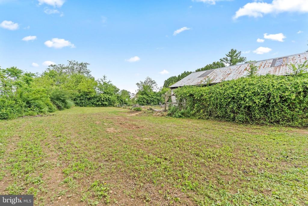 Image 52 of property listing at 14433 HICKSVILLE RD, Clear Spring, MD 21722
