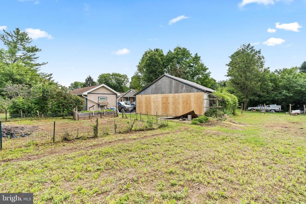 Image 53 of property listing at 14433 HICKSVILLE RD, Clear Spring, MD 21722