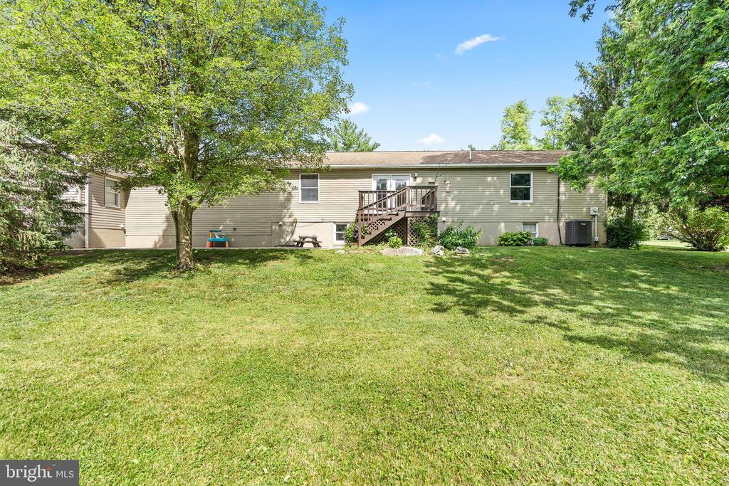 Image 7 of property listing at 14433 HICKSVILLE RD, Clear Spring, MD 21722