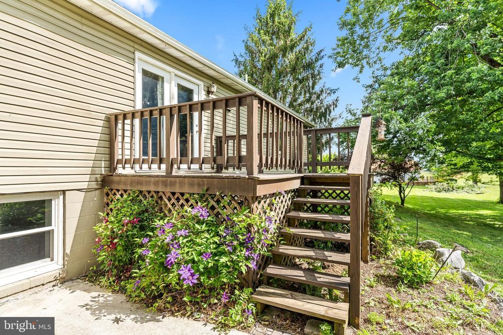 Image 8 of property listing at 14433 HICKSVILLE RD, Clear Spring, MD 21722