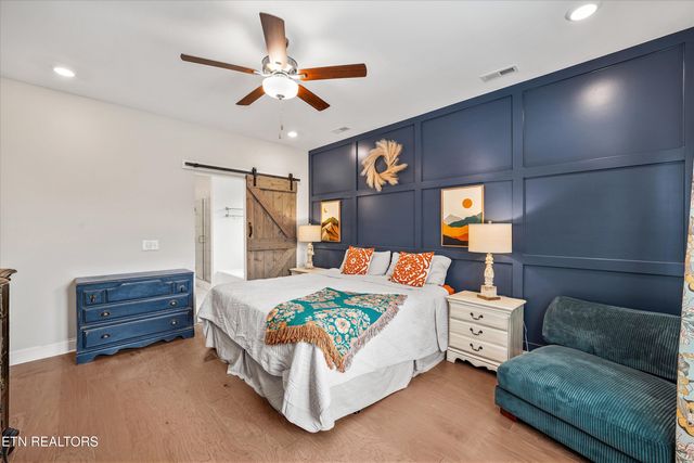 144 E Glenview Drive, Lenoir City, TN 37771