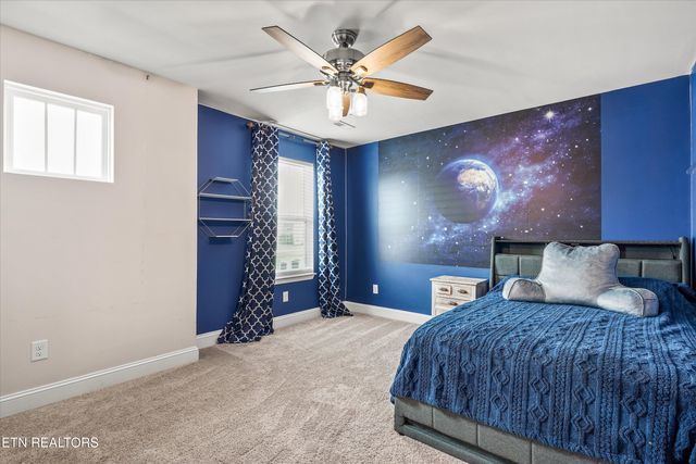 144 E Glenview Drive, Lenoir City, TN 37771