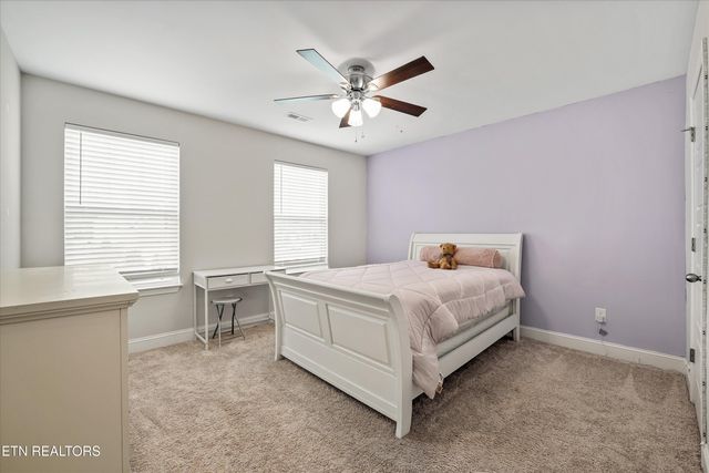 144 E Glenview Drive, Lenoir City, TN 37771