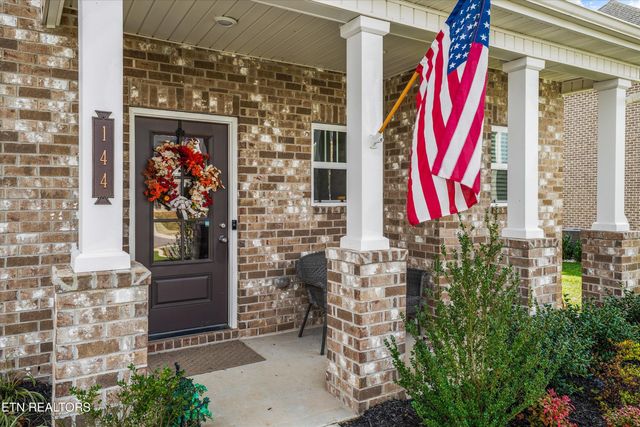 144 E Glenview Drive, Lenoir City, TN 37771