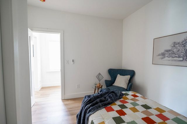 3708 Lyon Ave, Oakland, CA 94601