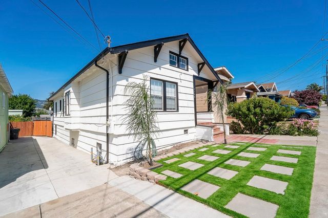 3708 Lyon Ave, Oakland, CA 94601