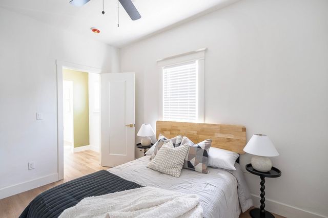 3708 Lyon Ave, Oakland, CA 94601