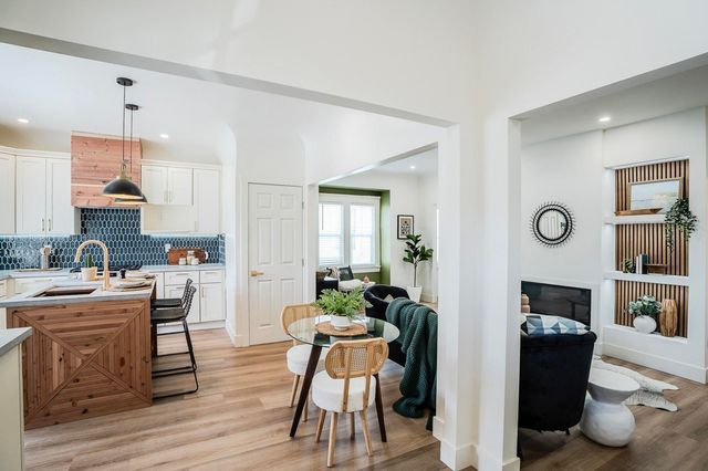 3708 Lyon Ave, Oakland, CA 94601