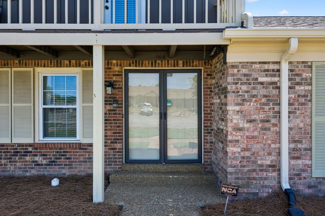 968 Todd Preis Dr, Nashville, TN 37221