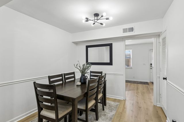 968 Todd Preis Dr, Nashville, TN 37221