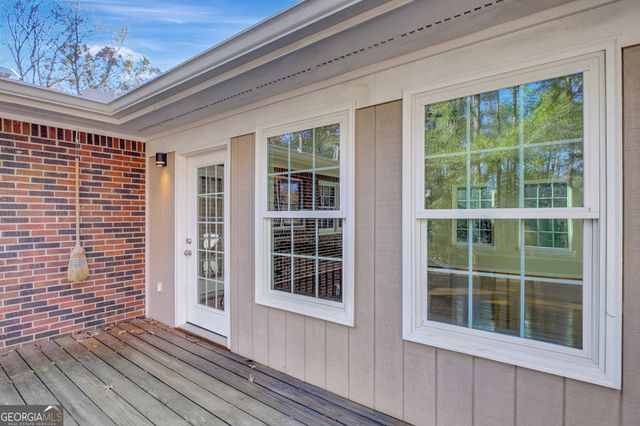 10185 Henry Mill Road, Chattahoochee Hills, GA 30213