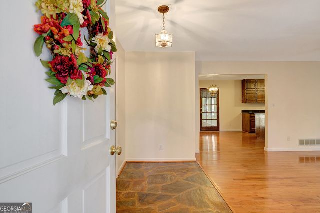 10185 Henry Mill Road, Chattahoochee Hills, GA 30213