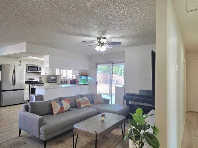 1123 Herzel Avenue, Lancaster, CA 93535