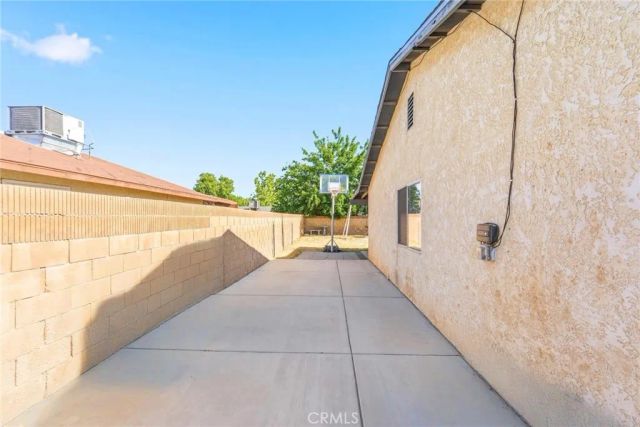 1123 Herzel Avenue, Lancaster, CA 93535