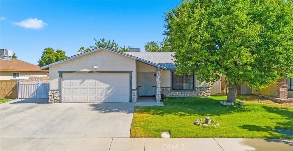 1123 Herzel Avenue, Lancaster, CA 93535