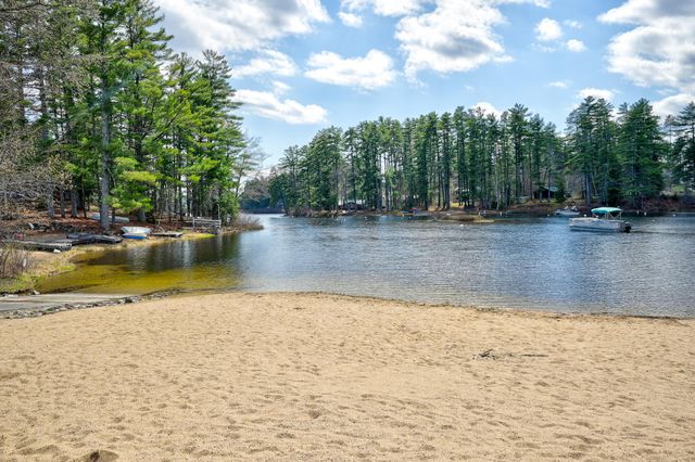 20 Lake Pines Circle, Conway, NH 03818