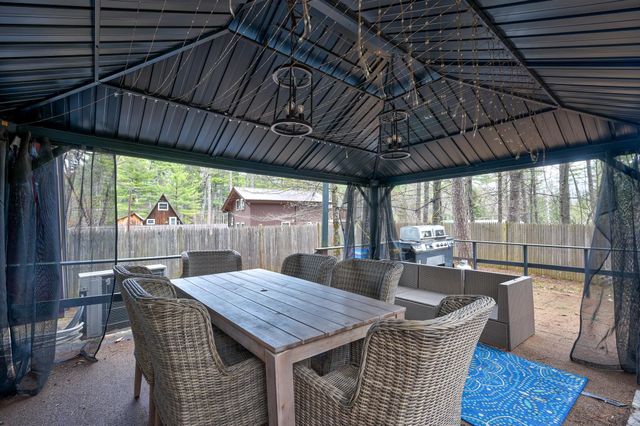 20 Lake Pines Circle, Conway, NH 03818