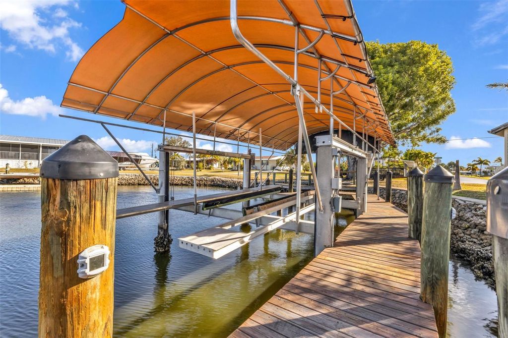 Image 1 of property listing at 700 LONGBEACH COURT, Punta Gorda, FL 33950