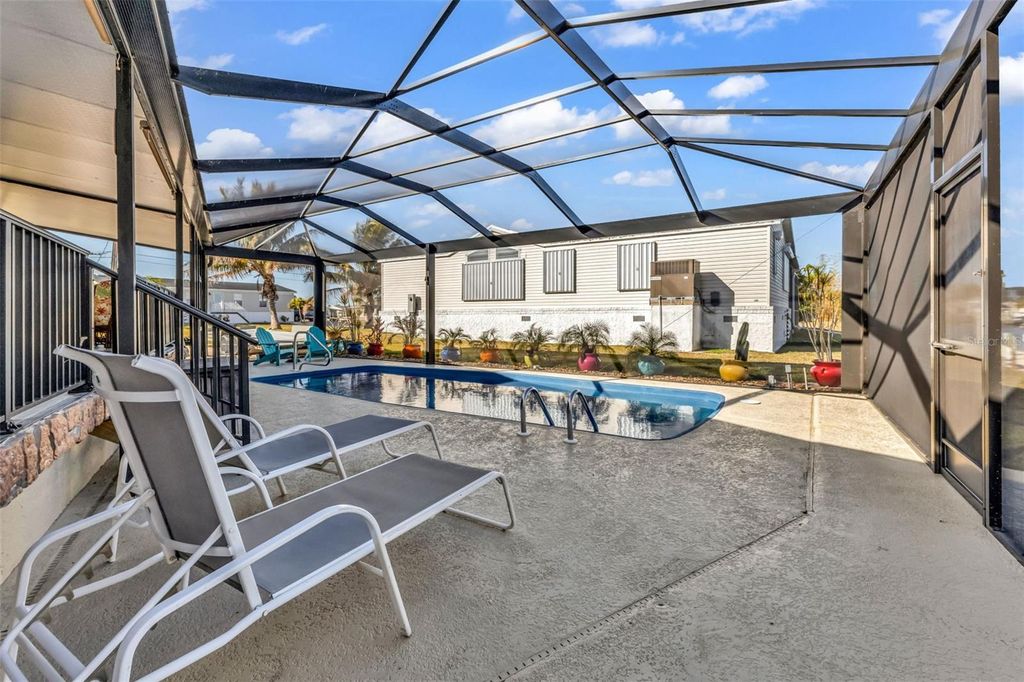 Image 14 of property listing at 700 LONGBEACH COURT, Punta Gorda, FL 33950