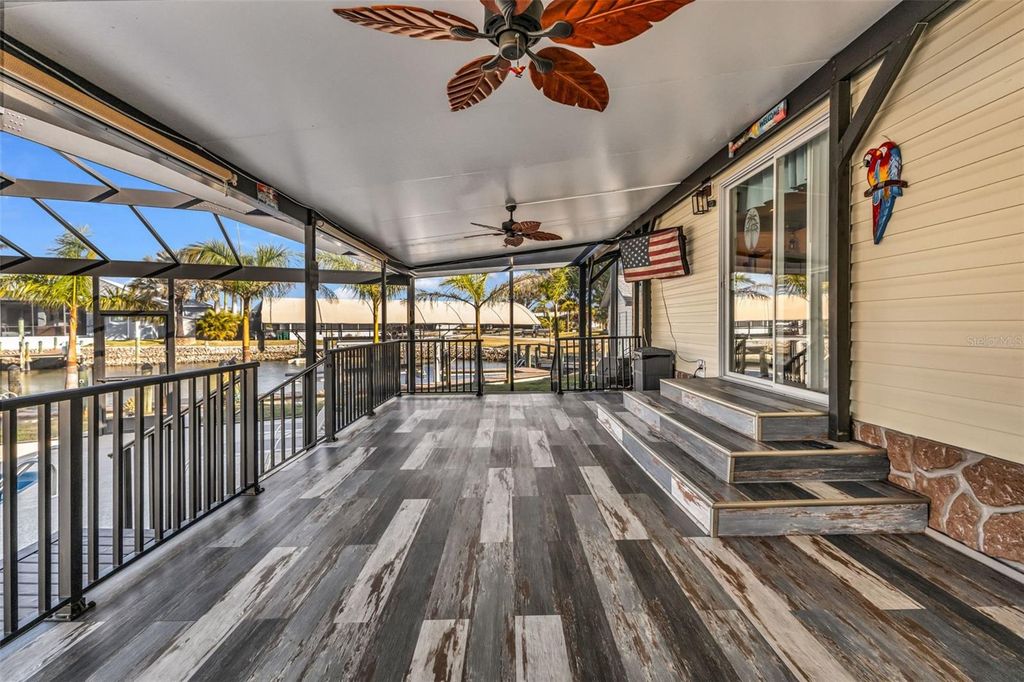 Image 17 of property listing at 700 LONGBEACH COURT, Punta Gorda, FL 33950