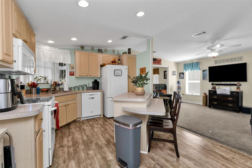 Image 33 of property listing at 700 LONGBEACH COURT, Punta Gorda, FL 33950