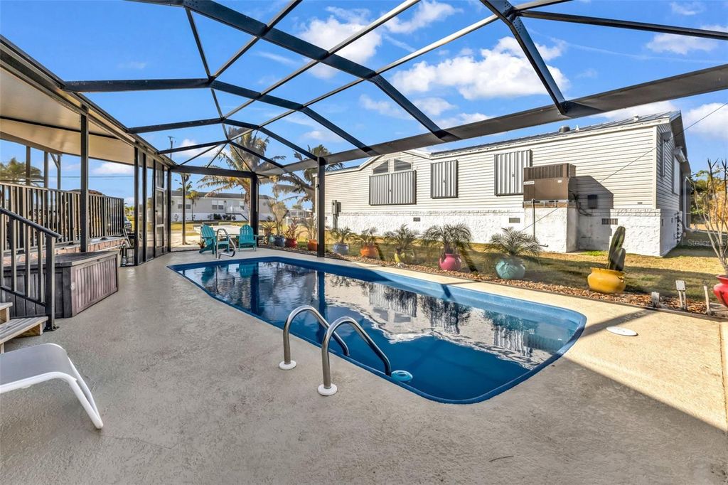 Image 44 of property listing at 700 LONGBEACH COURT, Punta Gorda, FL 33950