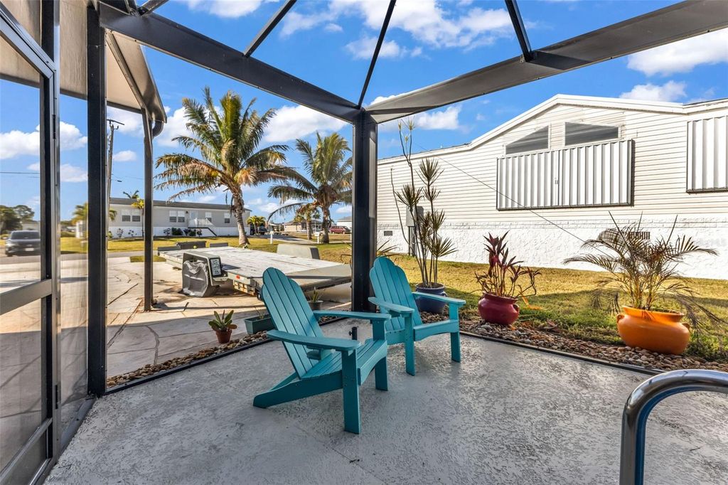 Image 10 of property listing at 700 LONGBEACH COURT, Punta Gorda, FL 33950