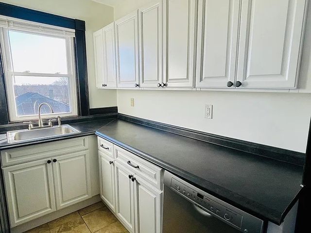 10 Arlington Street 3, East Providence, RI 02914