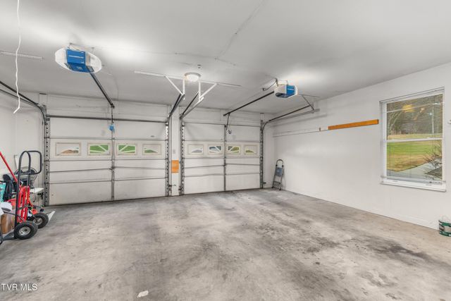 1401 Brookfield Drive, Morristown, TN 37814