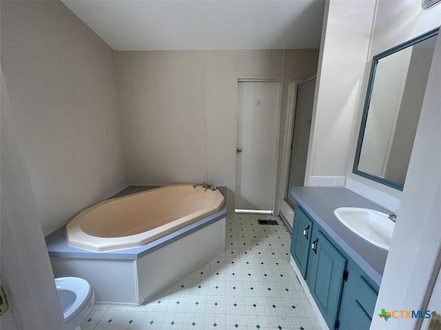 532 Grandview Bend, Canyon Lake, TX 78133