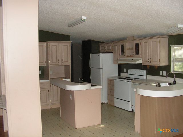 532 Grandview Bend, Canyon Lake, TX 78133